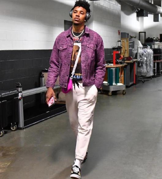 追梦是自己回更衣室而不是被送回的？科尔：没错 发生这事很不幸（科尔确认追梦自行返回更衣室：对此事表示遗憾）