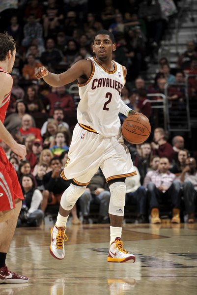 太阳报：狼队球迷团体将在对阵曼联前晚进场15分钟抗议老板（《太阳报》：狼队球迷组织拟在战曼联时晚入场15分钟抗议俱乐部老板）