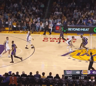 西甲报告显示，毕包主场球迷多次喊骂维尼修斯、阿森西奥口号（西甲报告称，毕包主场多次传出针对维尼修斯、阿森西奥的辱骂口号）