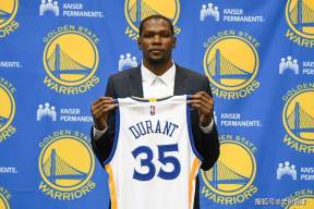 19岁22天，莱比锡边锋迪奥曼德成为德甲历史第二年轻戴帽球员（年仅19岁又22天，莱比锡翼锋迪奥曼德成为德甲史上第二年轻上演帽子戏法的球员）