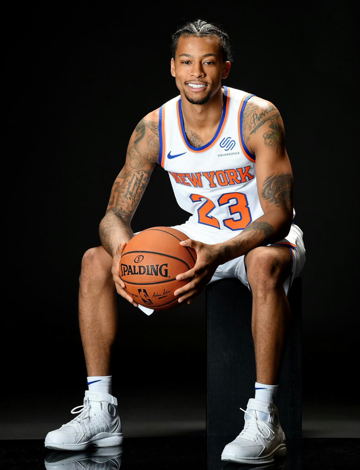 一人成军，姆巴佩本赛季西甲已攻入13球，比赫罗纳全队多一个（姆巴佩火力全开：本季西甲已入13球，力压赫罗纳全队一球）