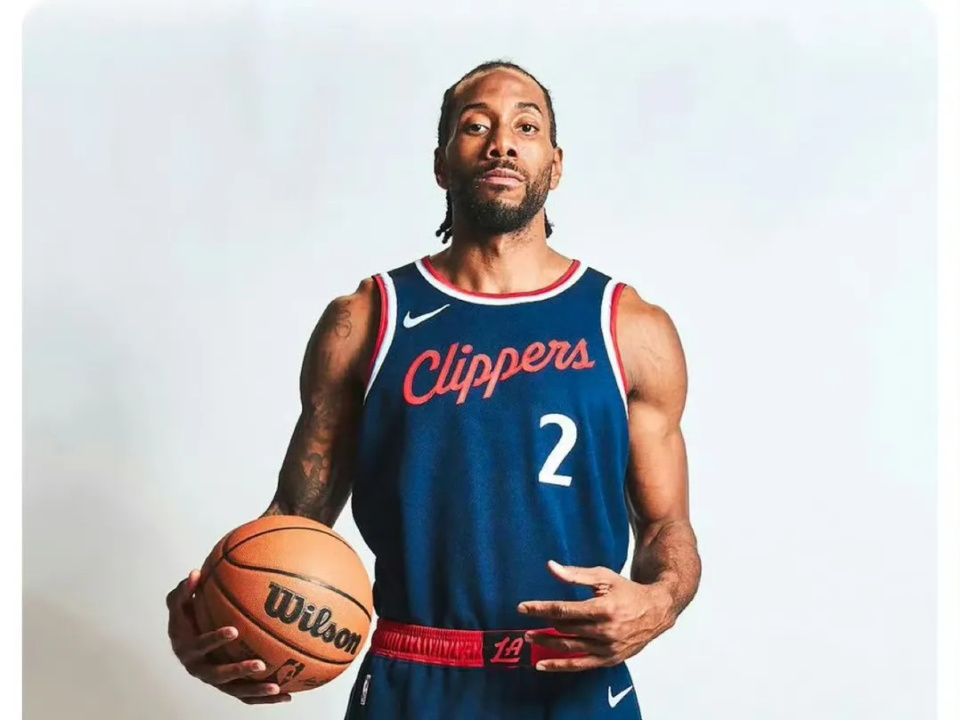 兰德尔半场10中5轰19+5，里德替补拿到14分（兰德尔半场10投5中轰19分5板，里德替补贡献14分）