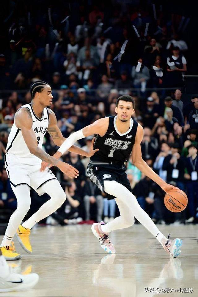 邮报评曼联近5年引援TOP30：姆伯莫第1，C罗第4，桑乔垫底（邮报盘点曼联近五年引援30强：姆伯莫居首，C罗第4，桑乔垫底）