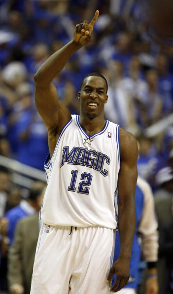 不满判罚！意媒：拉齐奥全队赛后集体拒绝接受媒体采访（意媒：不满判罚，拉齐奥全队赛后集体拒访）